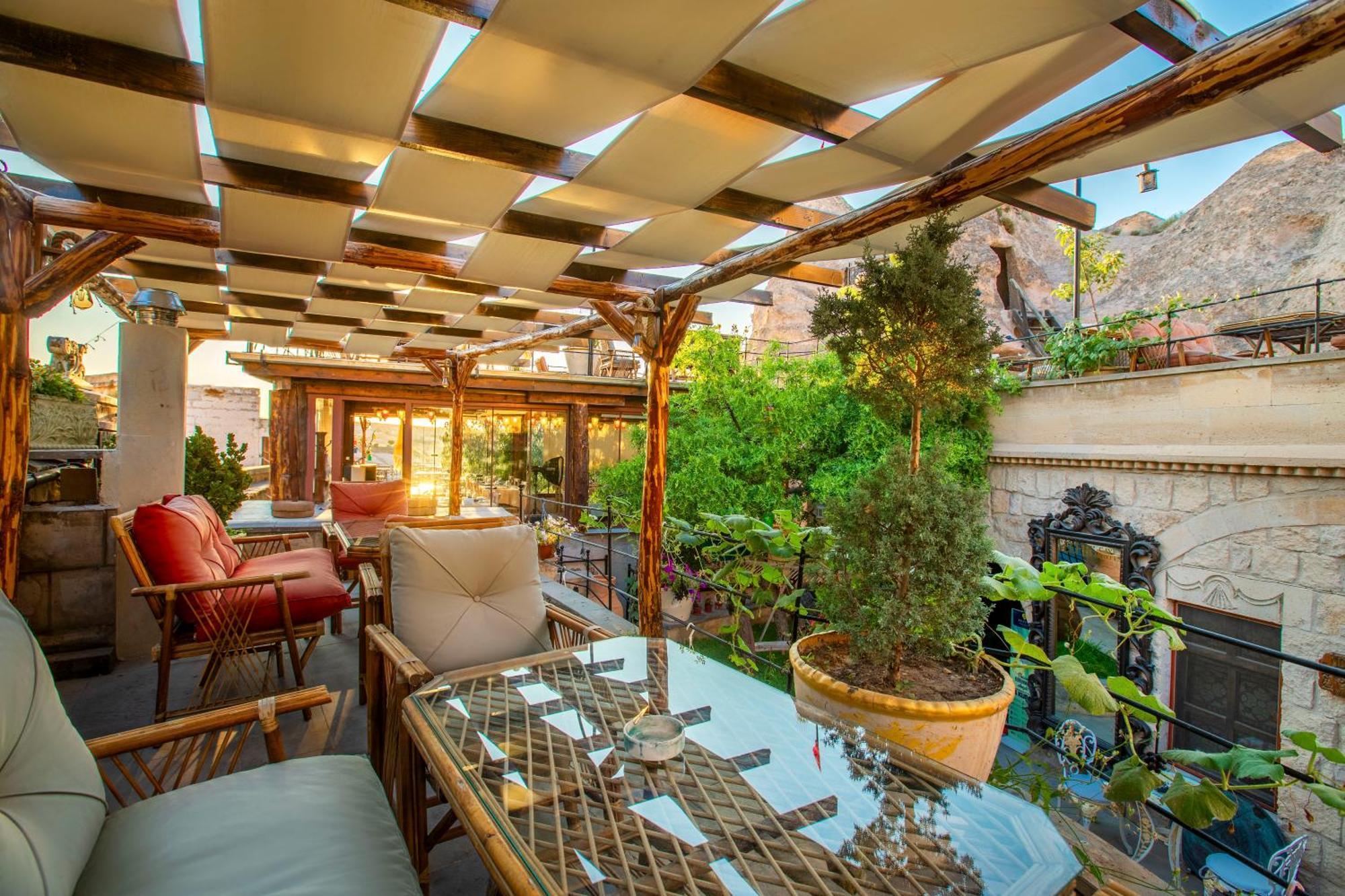 Cappadocia Fairy Chimneys Selfie Cave Hotels - Special Class Uchisar Exterior photo